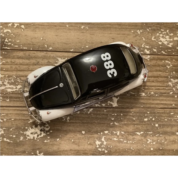 Kinsmart Diecast Metal Volkswagon Classic Beetle 1967, Scale 1/32, Police Car - Picture 2 of 5